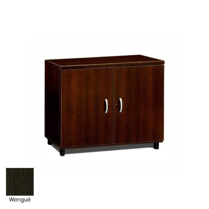 Armario de oficina bajo serie MOB, con puertas